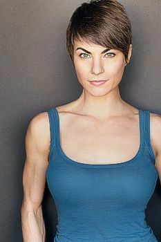 Traci
              Dinwiddie