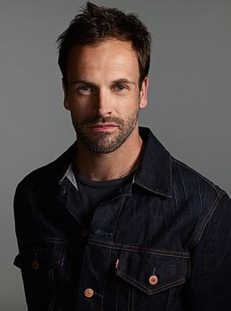 Jonny Lee Miller