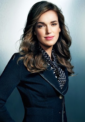 Elizabeth Henstridge