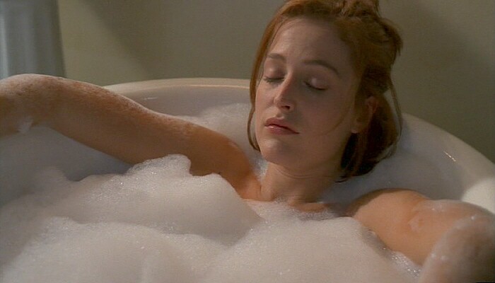 Wet, naked Scully... with bubbles.