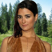 Cote de Pablo as Pilar de la Calva