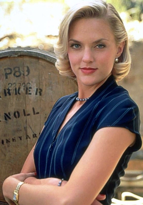 Elaine Hendrix